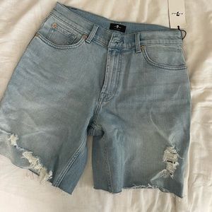 7 for all mankind boyfriend short in laurel blue size 30